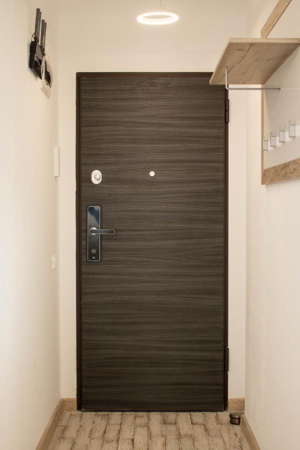 Yzza Apartament Năvodari Εξωτερικό φωτογραφία